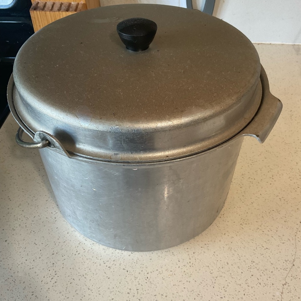 Kitchen Craft Large Pot